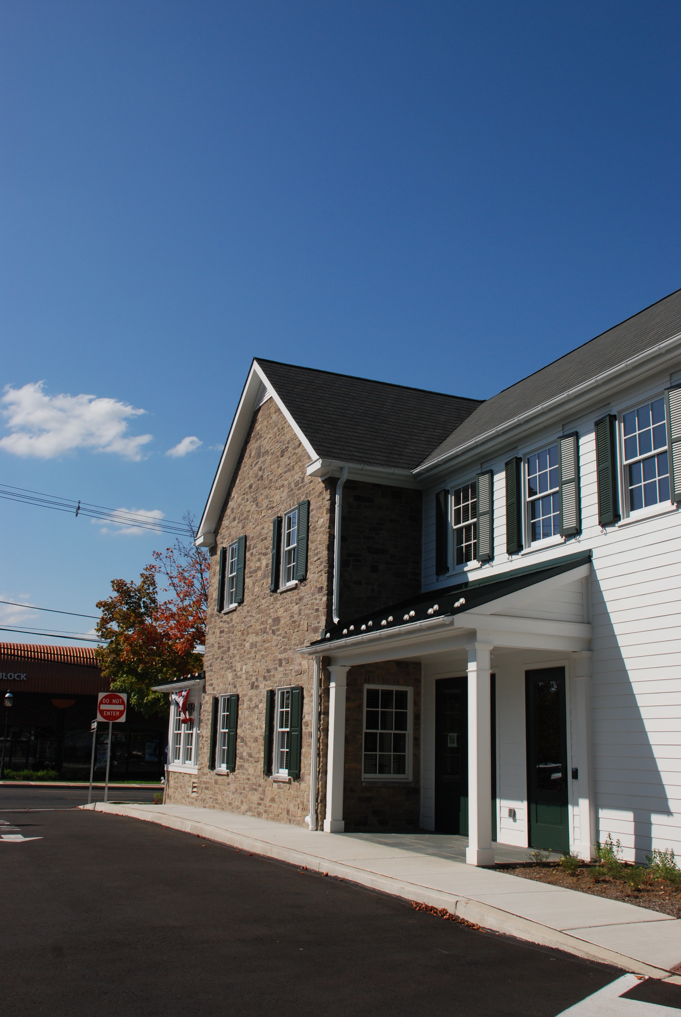 MonumentBank5.JPG