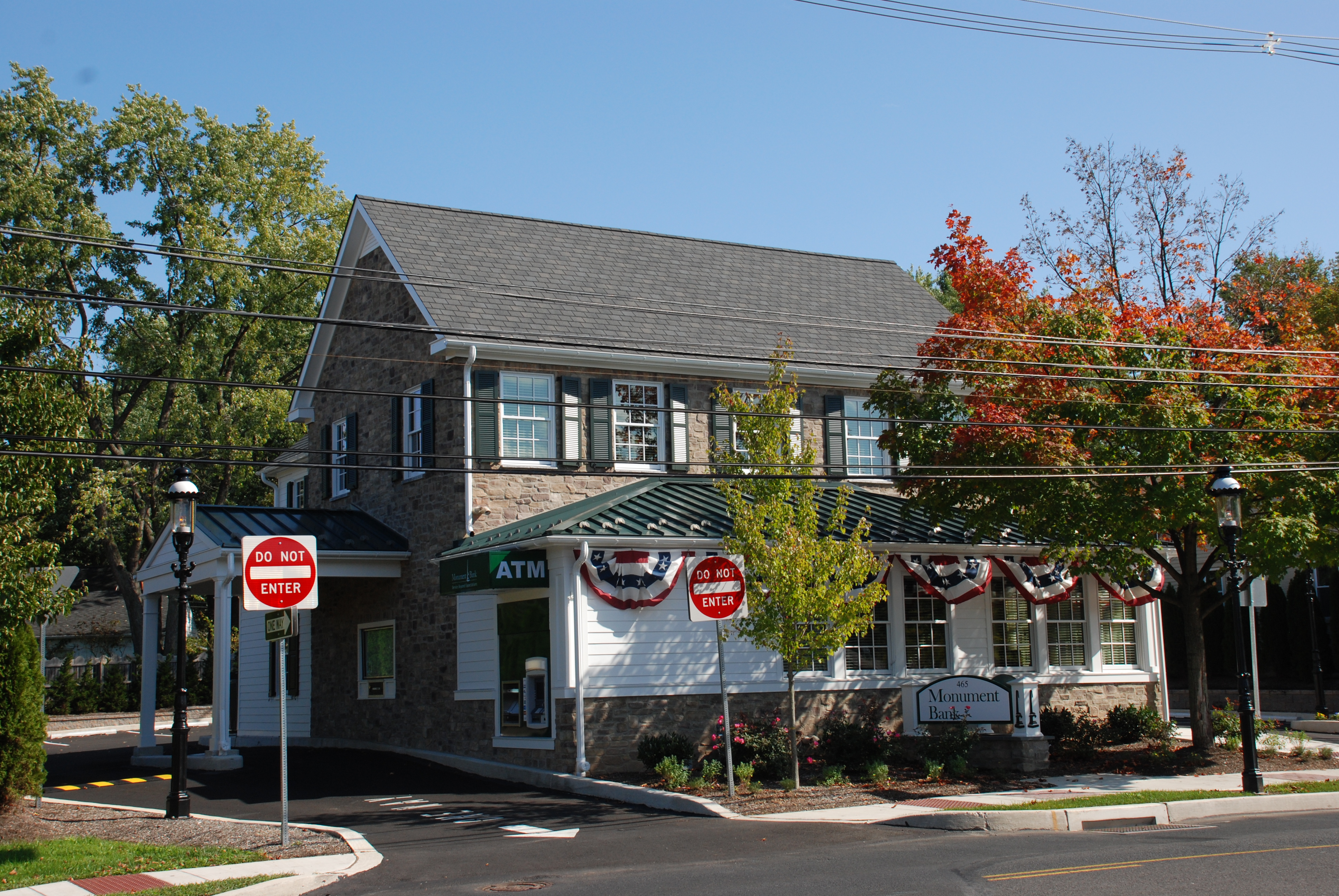 MonumentBank6.JPG